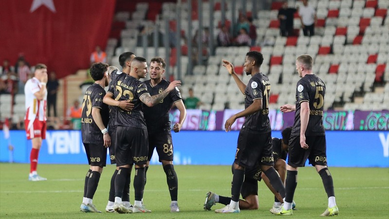 MAÇ ÖZETİ | Trabzonspor sezonu kazanarak tamamladı: 2-0