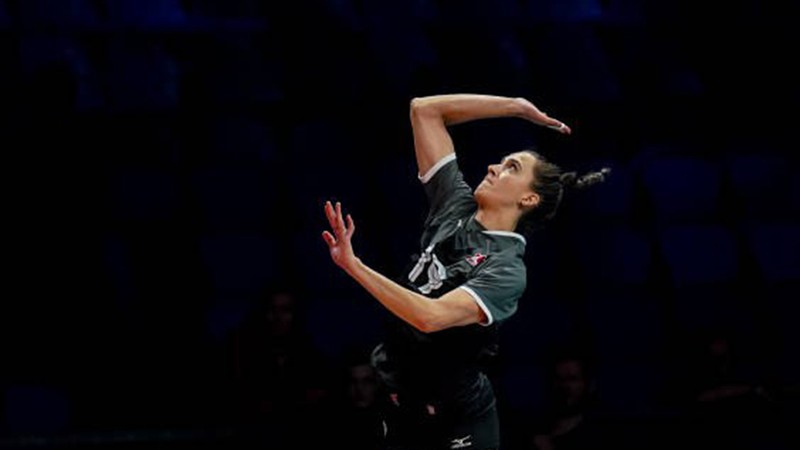 Eczacıbaşı Dynavit, orta oyuncu Emily Maglio'yu transfer etti