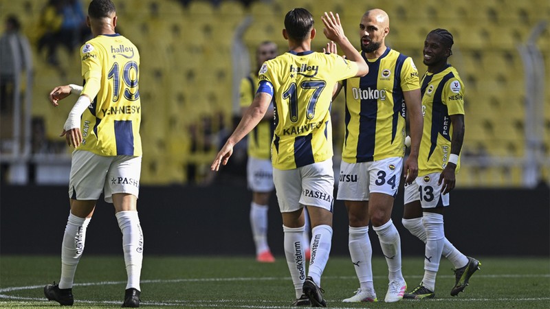 MAÇ ÖZETİ | Fenerbahçe sezonu galibiyetle bitirdi: 2-1