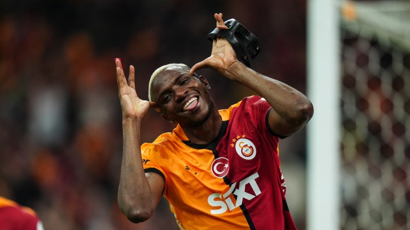 Victor Osimhen Süper Lig'de gol kralı oldu