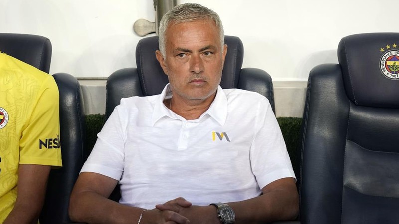 Fenerbahçe Jose Mourinho ile de başarıyı yakalayamadı