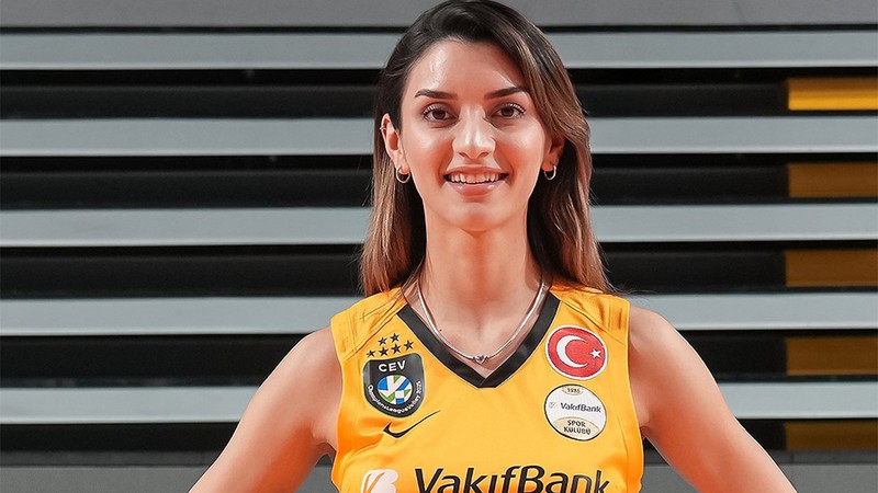 VakıfBank Helena Cazaute'u kadrosuna kattı