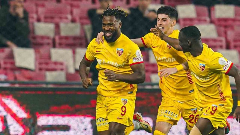 Kayserispor’un en golcü isim Duckens Nazon!