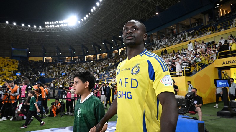 Fenerbahçe sadece Amara Diouf'un değil Sadio Mane'nin de işini bitirmek üzere