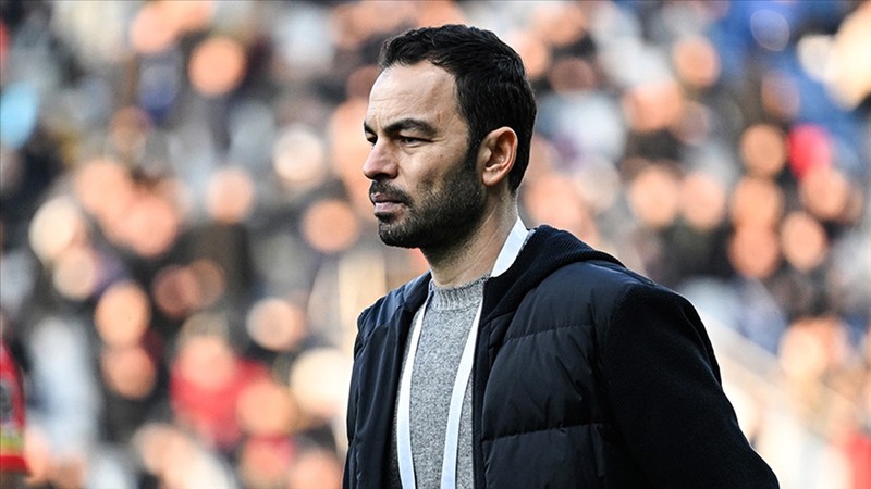 Selçuk İnan eski öğrencisini Galatasaray'dan istiyor!