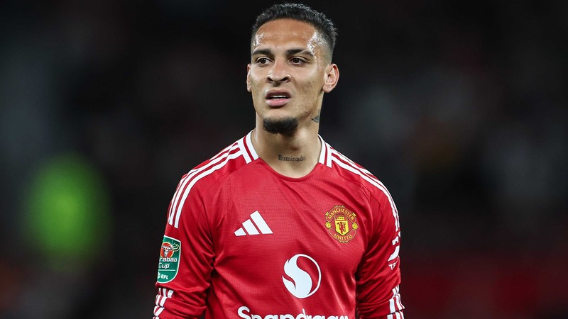 Real Betis Antony'nin bonservisini ManU'dan almak istiyor