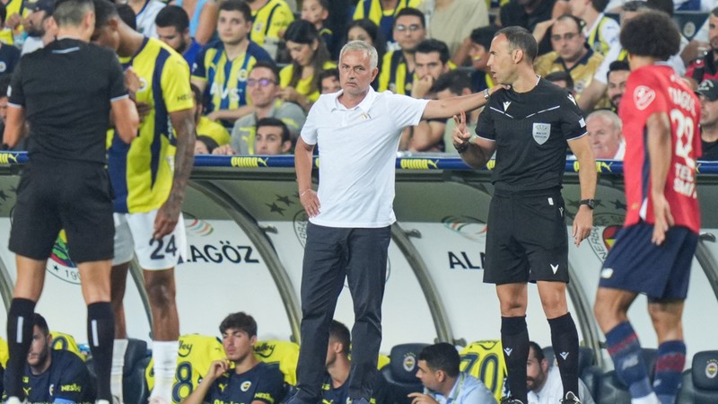 Fenerbahçe Antonio Dias'la anlaşmaya vardı