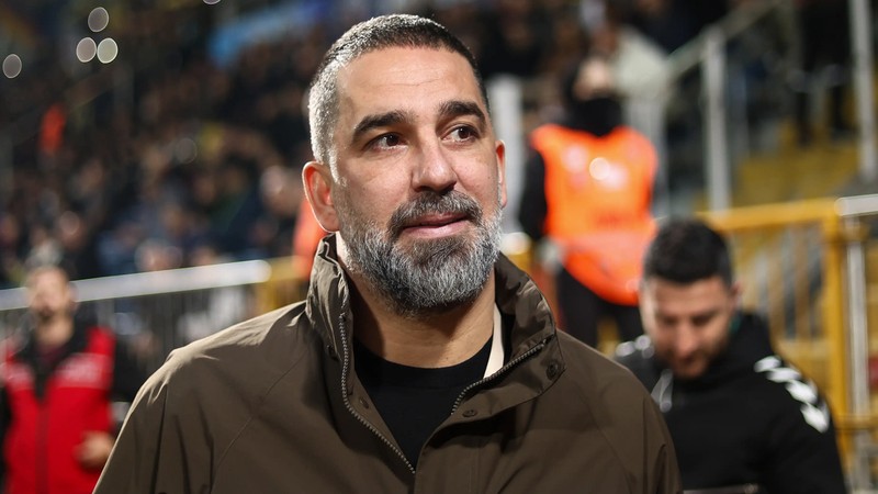 Arda Turan istemişti! Ali Koç veto etti: Bir yere gidemezsin
