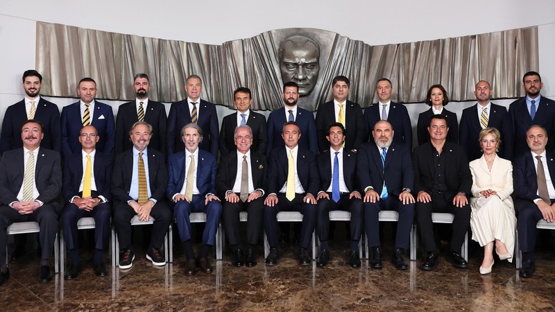 Fenerbahçe'de Acun Ilıcalı'dan sonra iki istifa daha yolda!