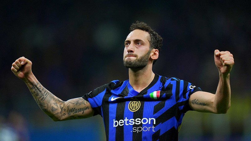 Hakan Çalhanoğlu'ndan Galatasaray hamlesi! Inter yönetimine bildirdi