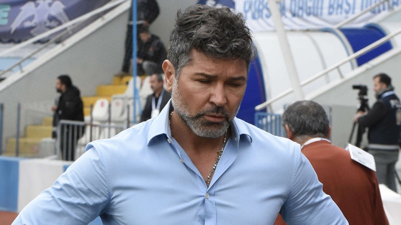 Erzurumspor FK'de teknik direktör Hakan Kutlu ile yollar ayrıldı
