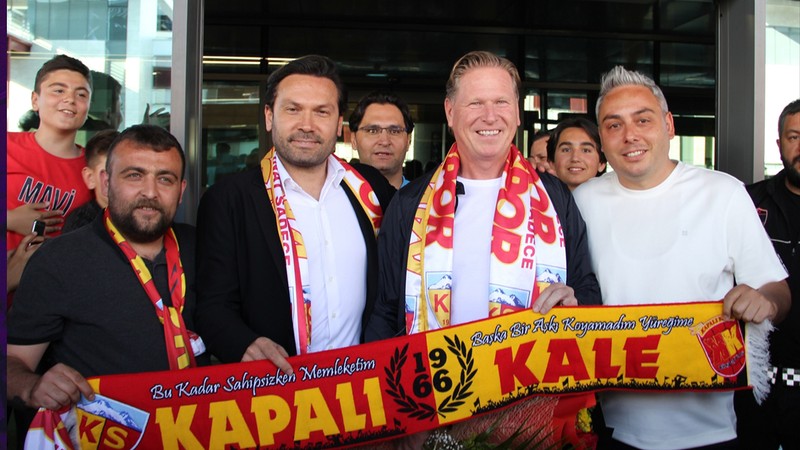 Kayserispor'un yeni teknik direktörü Markus Gisdol, Kayseri'ye geldi