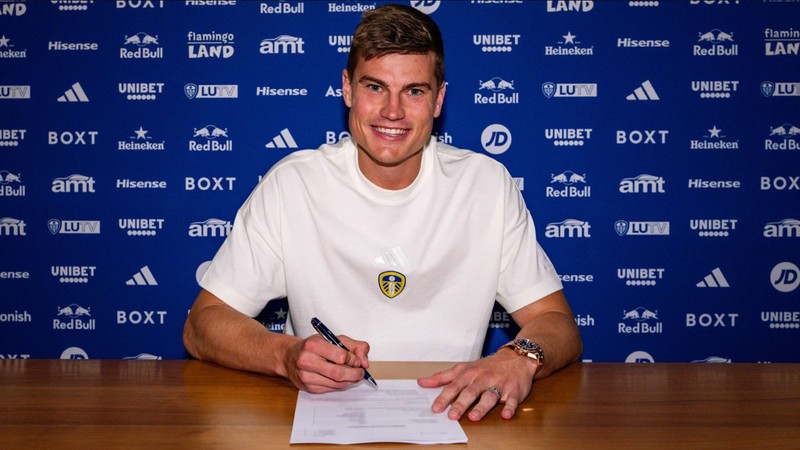 Leeds United, 18 milyon euroya stoper aldı