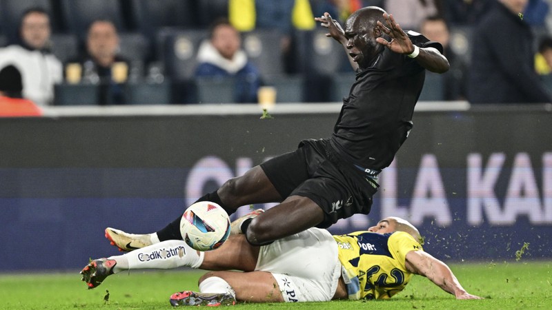 Kocaelispor Vincent Aboubakar'la masaya oturdu