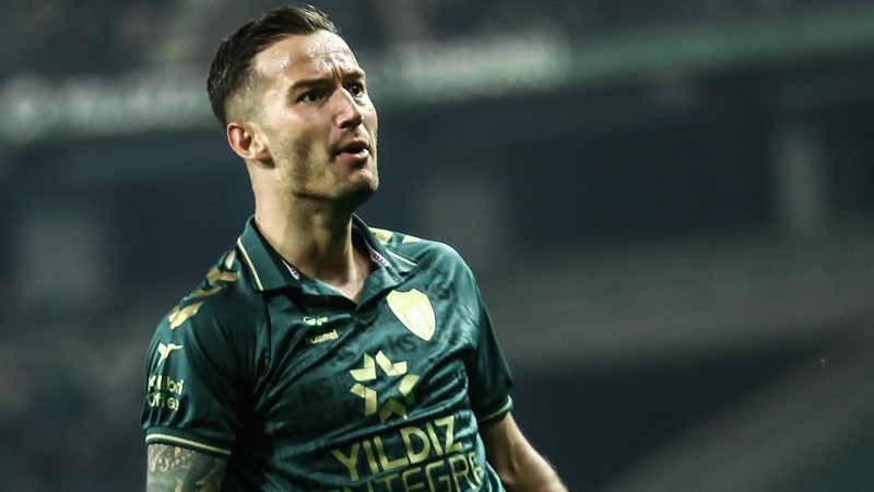 Kocaelispor'un forveti Oğulcan Çağlayan'dan "yola devam" paylaşımı