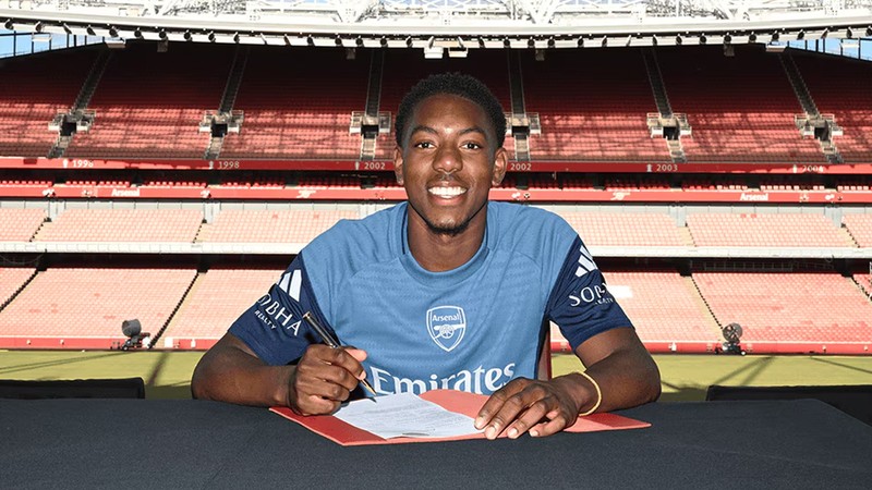 Arsenal, Lewis Skelly'nin sözleşmesini uzattı