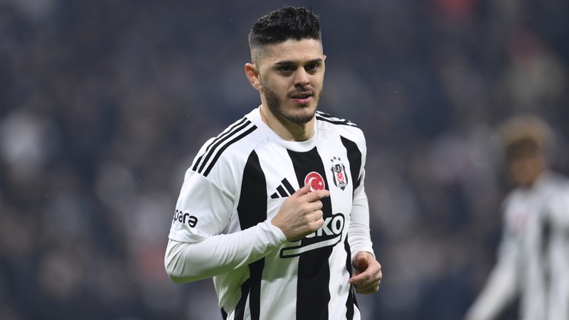 Beşiktaş Rashica'yı satış listesine koydu Serie A ekibi harekete geçti