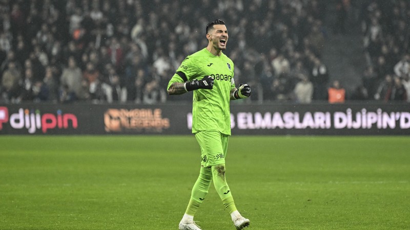 Trabzonspor taraftarları Uğurcan Çakır'ın ne Fenerbahçe'ye gitmesini istiyor ne de Galatasaray'a
