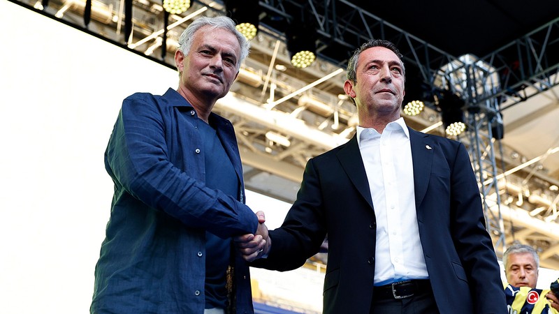 Ali Koç, Mourinho'nun isteğini geri çevirmedi: Çok beğeniyorum, transfer edersek iyi olur!