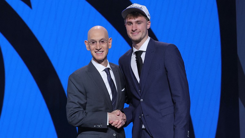 NBA'de draft heyecanı tamamlandı! Cooper Flagg birinci sıradan Dallas Mavericks‘e katıldı