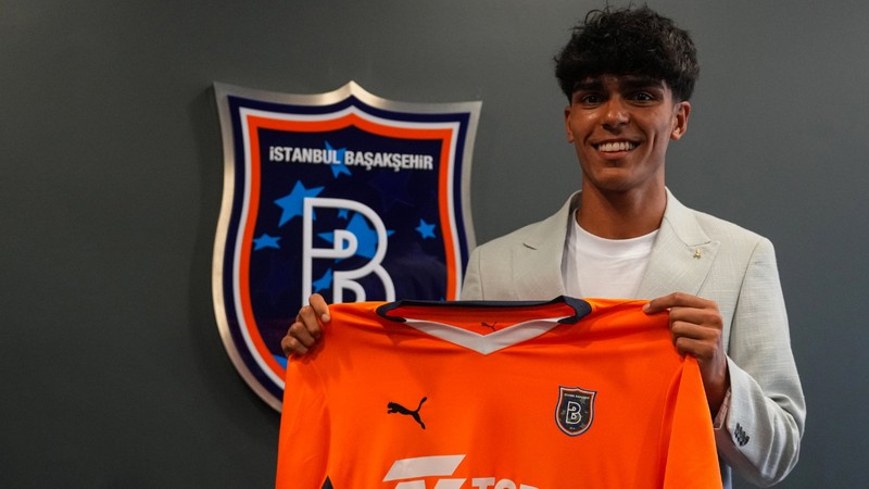 Başakşehir, Berkay Aslan'ı kadrosuna kattı