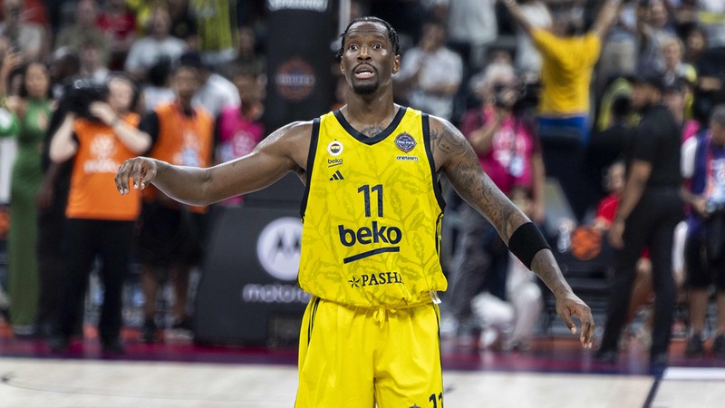 Nigel Hayes-Davis, Fenerbahçe Beko'nun rekor teklifine rağmen NBA'i tercih etti