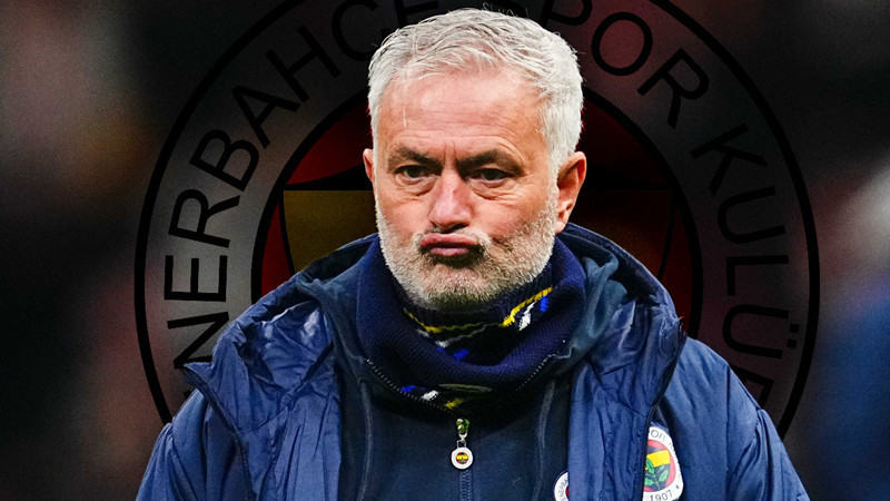 Jose Mourinho gözlerinin yaşına bakmadı! Fenerbahçe'de tam 19 isim ayrılık listesinde