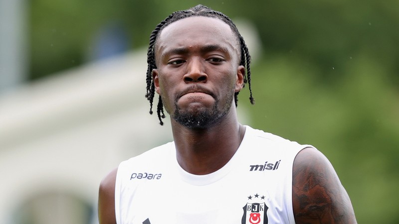 Beşiktaş'ın yeni transferi Tammy Abraham takımla ilk antrenmanına çıktı