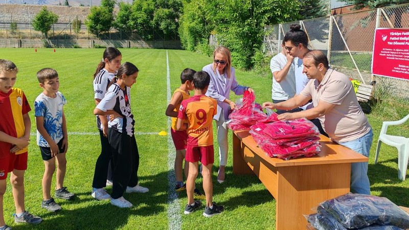 TFF'den Malatya'da yaz futbol okulu etkinliği