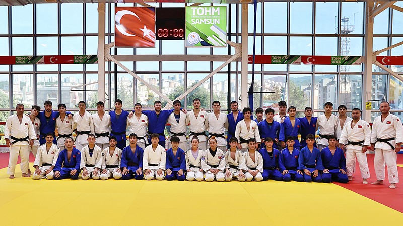 Milli judocular, Samsun'daki ortak kampta şampiyonalara hazırlanıyor