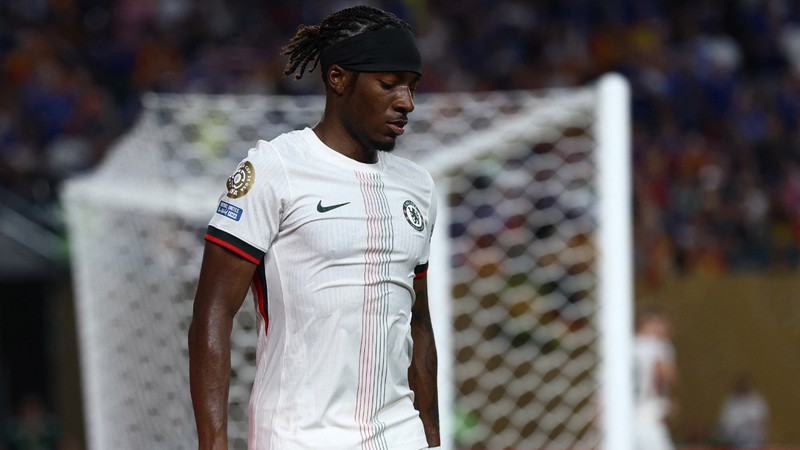 Noni Madueke Arsenal'le anlaşmaya vardı