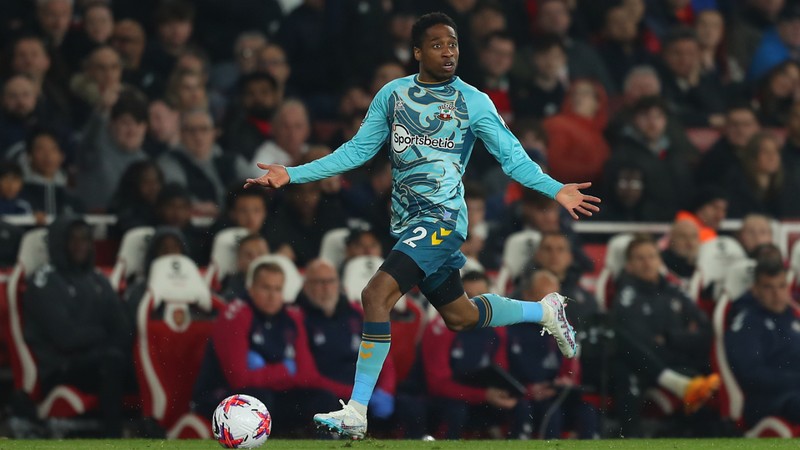Abraham, Jurasek, Orkun Kökçü'den sonra 4. transfer Kyle Walker-Peters!