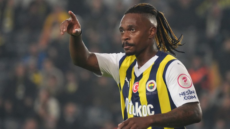 Fenerbahçe Lincoln Henrique'nin sözleşmesini feshetti