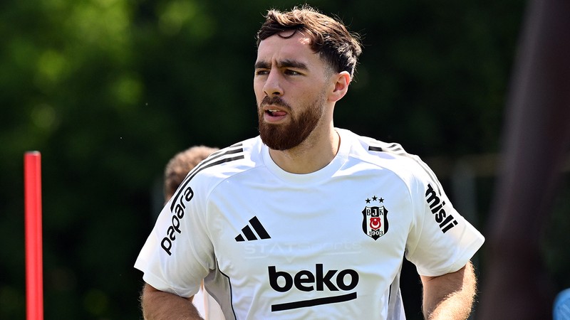 Orkun Kökçü'den Benfica'ya veda