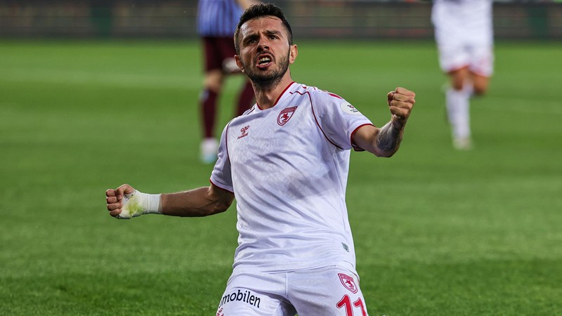 Samsunspor, Emre Kılınç ile sözleşme yeniledi