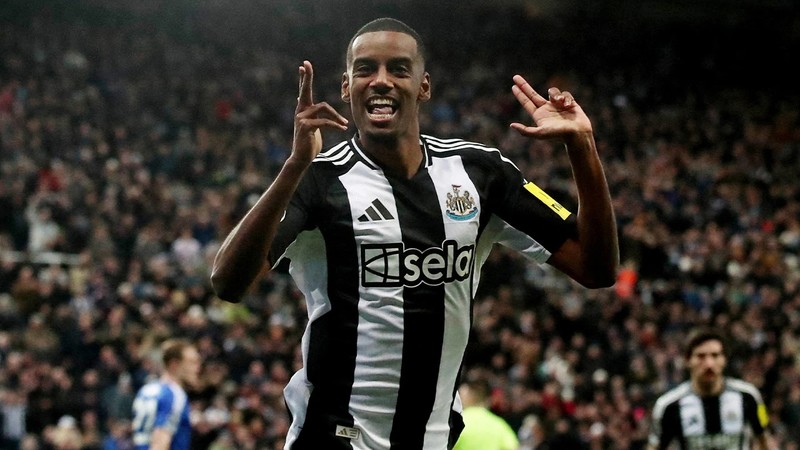 Alexander Isak için Liverpool'dan Newcastle United'a 138 milyon euro