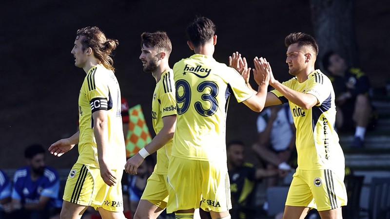 Fenerbahçe, hazırlık maçında yarın Portimonense ile karşılaşacak