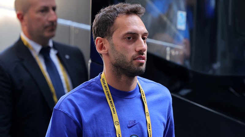 Galatasaray, Hakan Çalhanoğlu transferinden vazgeçti