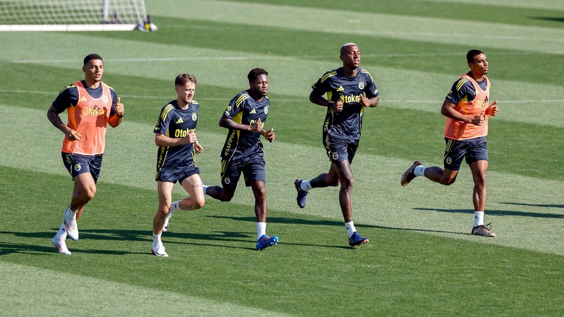 Sunderland, Leeds United ve Burnley Diego Carlos'u istiyor