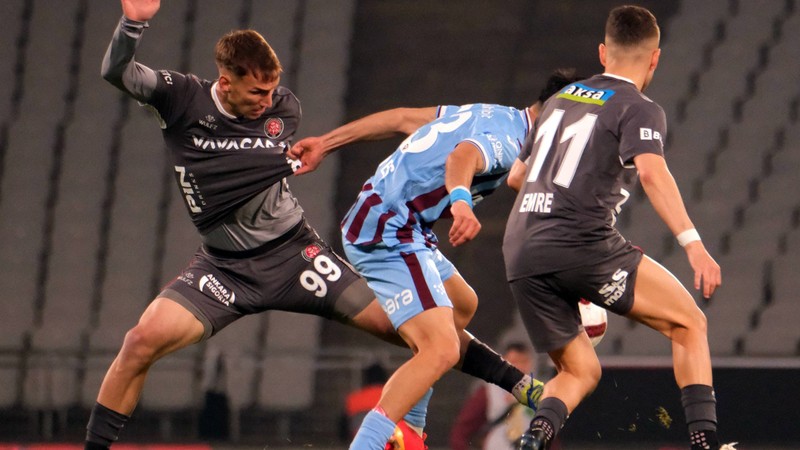 Trabzonspor Tonio Teklic'in menajerlerini kulübe çağırdı