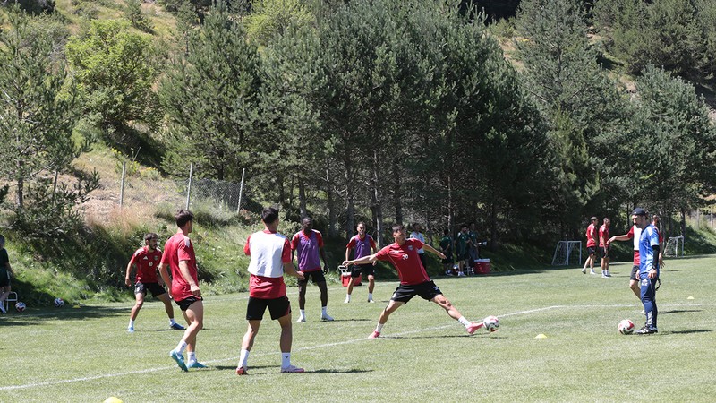 Pendikspor çalışmalarını Bolu kampında sürdürüyor