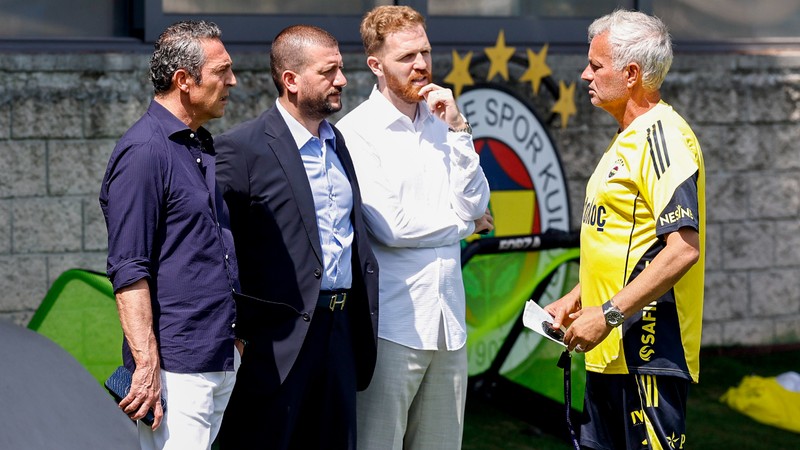 Jose Mourinho'dan Devin Özek'e şok rapor: Yeni transfer Fenerbahçe seviyesinde değil