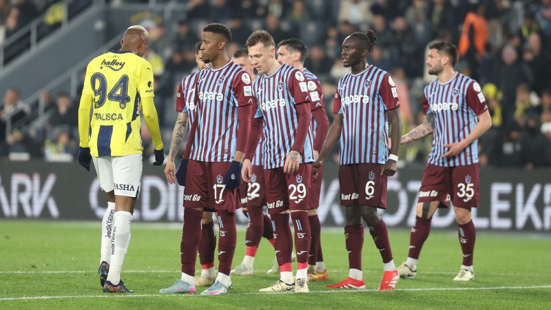 7 futbolcuyla yollarını ayıran Kayserispor Serdar Saatçı ile görüşmelere başladı