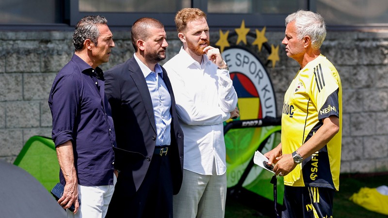 Fenerbahçe 35 maçta 3 gol 2 asist yapan Mamadou Diakhon'un peşine düştü