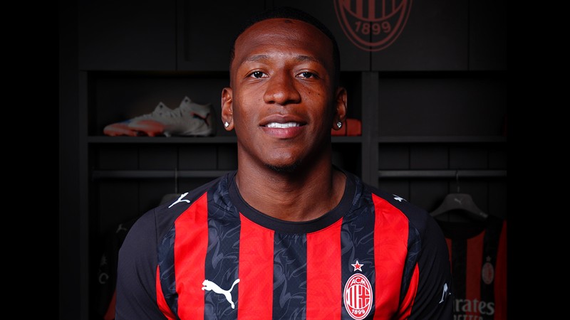 Milan, Brighton'dan Pervis Estupinan'ı kadrosuna kattı