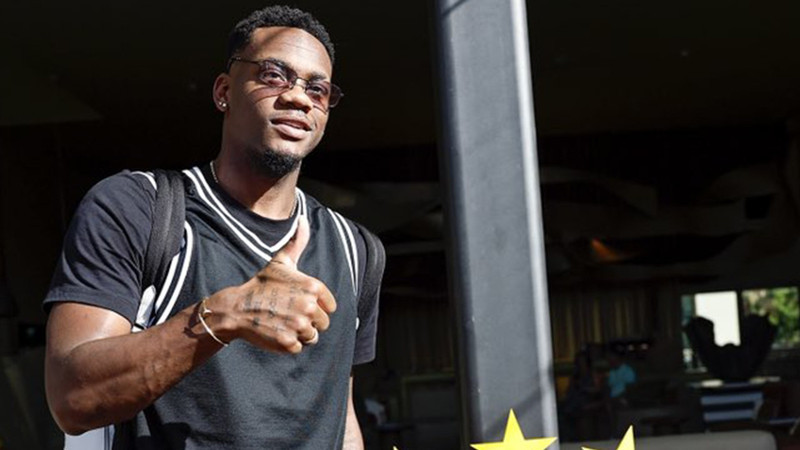 Jhon Duran son dakikada teklif aldığı takımı açıkladı