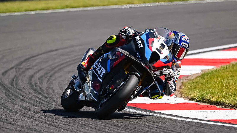 Toprak Razgatlıoğlu, Superbike Macaristan ayağının ikinci yarışını da kazandı