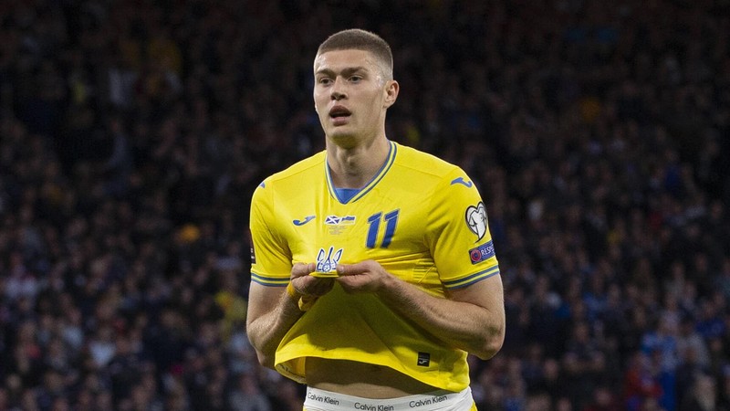 Artem Dovbyk kimdir? Artem Dovbyk kaç yaşında ve nereli? Beşiktaş'a mı transfer olacak? Hangi takımlarda oynamıştır?