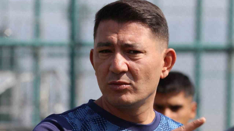 Elazığspor Teknik Direktörü Fırat Gül babasını kaybetti