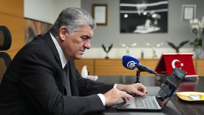 Serdal Adalı Beşiktaş'a sportif direktör getirecek
